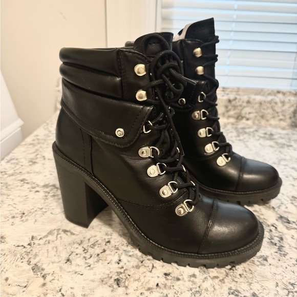 Black Guess Booties - Picture 1 of 1